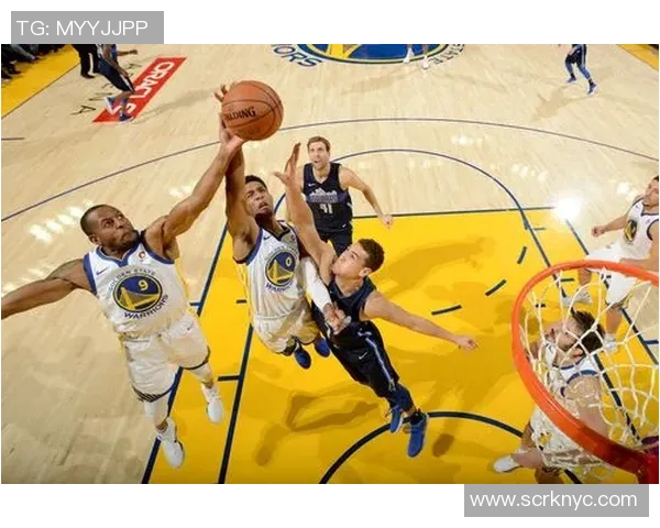 勇士与小牛激战正酣精彩视频直播尽在眼前不容错过