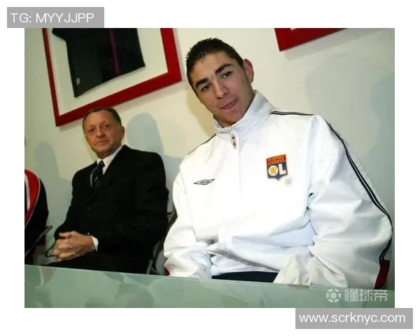 本泽马的传奇之路：从青涩少年到世界足球巨星的蜕变与成就